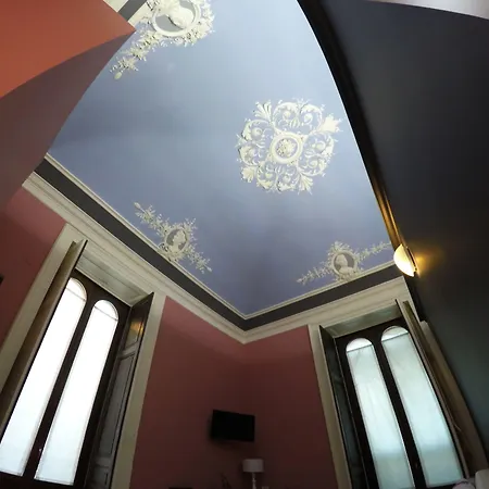 Art Fashion House Luxury Rooms-2